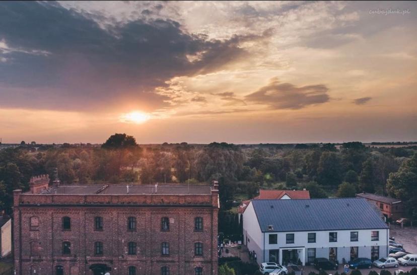 Hotel Maly Mlyn Stargard Szczeciński Екстериор снимка