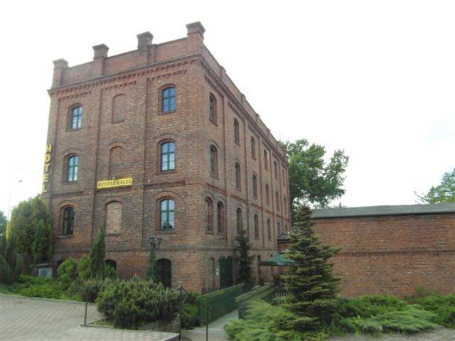 Hotel Maly Mlyn Stargard Szczeciński Екстериор снимка